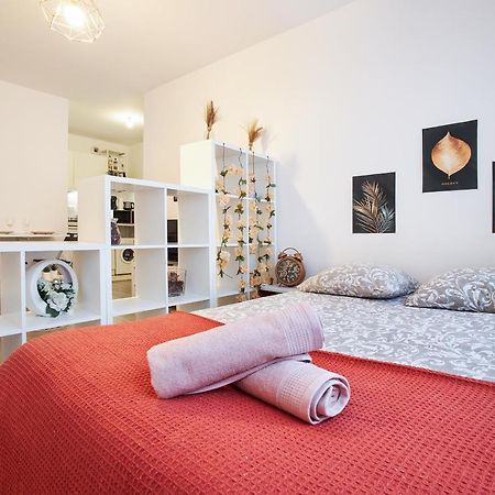 Апартаменты Le Cosy Hous'In Studio Мёдон Экстерьер фото